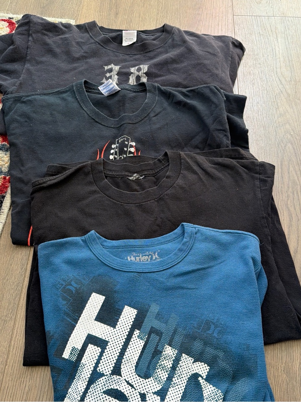 4 size L tshirts 38 Special Tour Shirts Vintage, Harley Honolulu, Hurley LS
